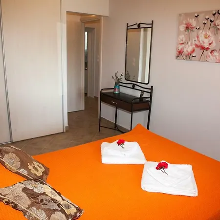 Casa de Campo Irini's Traditional Kefalonian House Lixúri