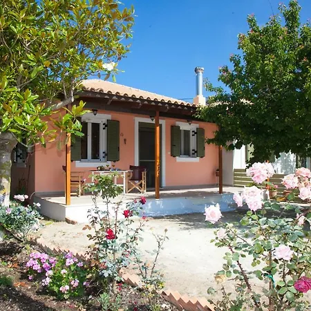 Casa de Campo Irini's Traditional Kefalonian House Lixúri