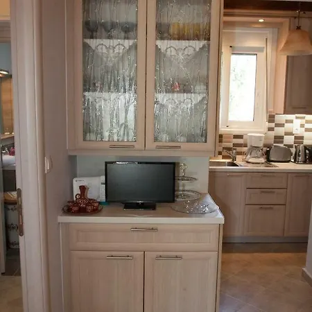 Irini's Traditional Kefalonian House * Lixouri