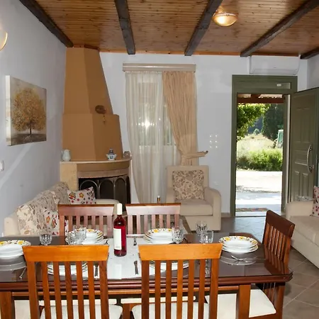 Irini's Traditional Kefalonian House Casă la țară Lixouri